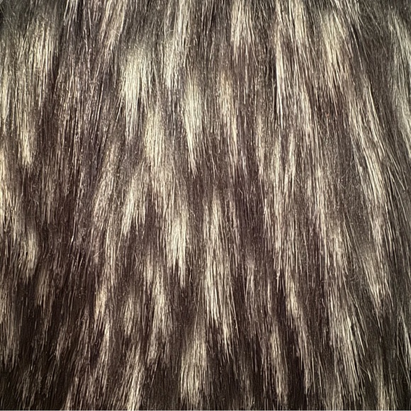 Via Spiga faux fur vest, NWT - Picture 4 of 5